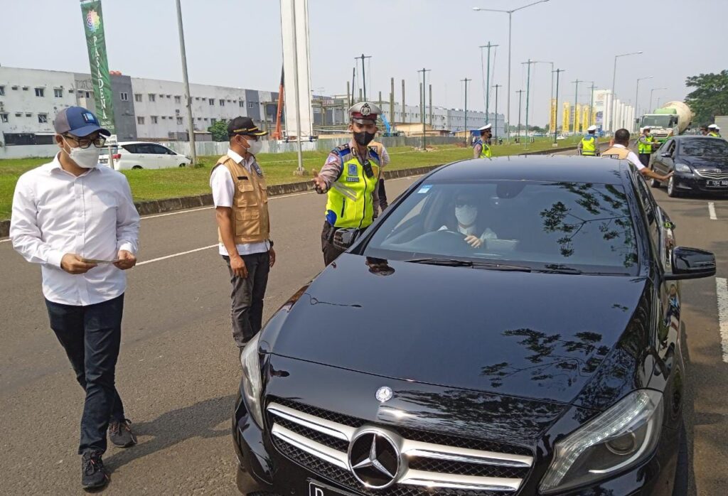 Mobil Mewah Tunggak Pajak, Samsat Kelapa Dua: Yang Terkena Hari Ini Cukup Banyak