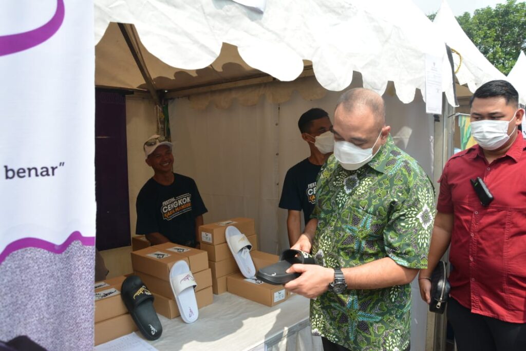 Ancaman Resesi Global, UMKM Berbasis Kearifan Lokal Harus Diperkuat