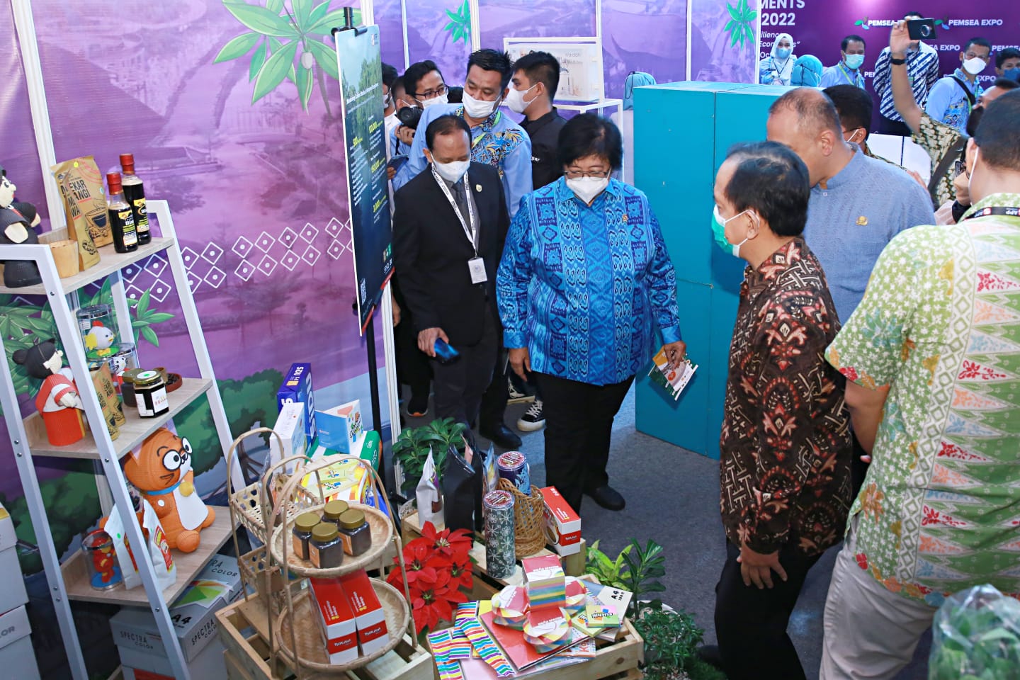 Hadir di Even Internasional, Menteri LHK Kunjungi Gerai UMKM Binaan PT IKPP Tangerang
