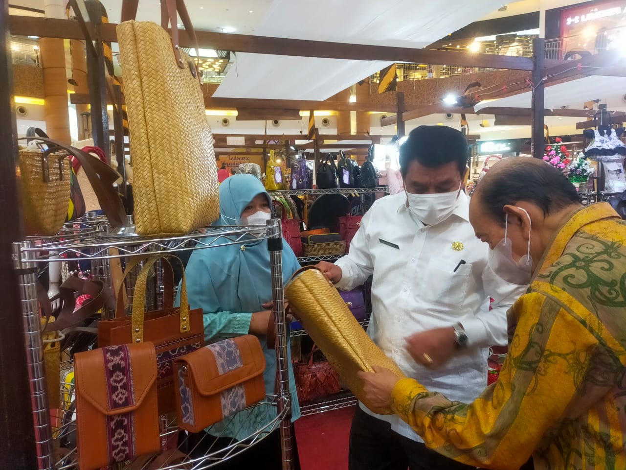 Sepuluh Produk Kabupaten Tangerang Ramaikan Pameran di Summarecon Mall