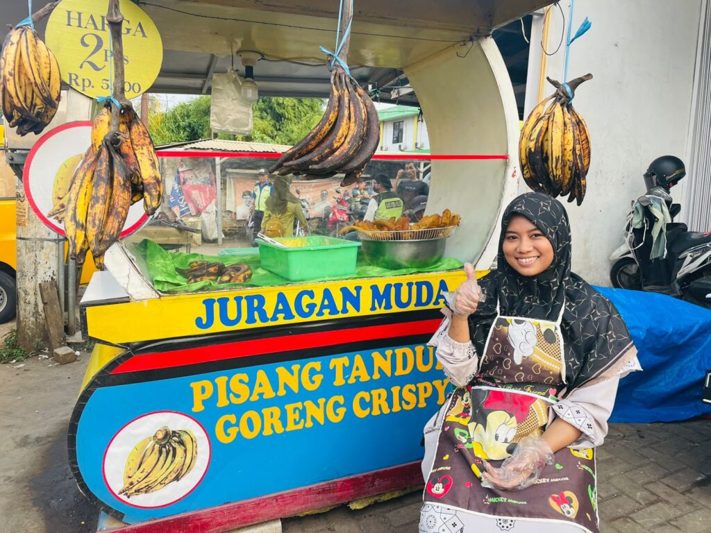 Luar Biasa! Penjual Pisang Kriuk Raup Puluhan Juta Rupiah