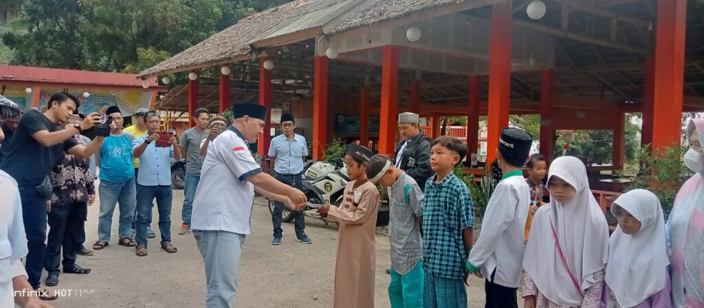 Ramadhan Berkah, PWI Lebak dan SMSI Lebak Santuni Anak Yatim