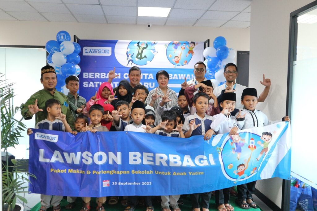 Peduli Sosial, Lawson Santuni Anak Yatim di Tangerang