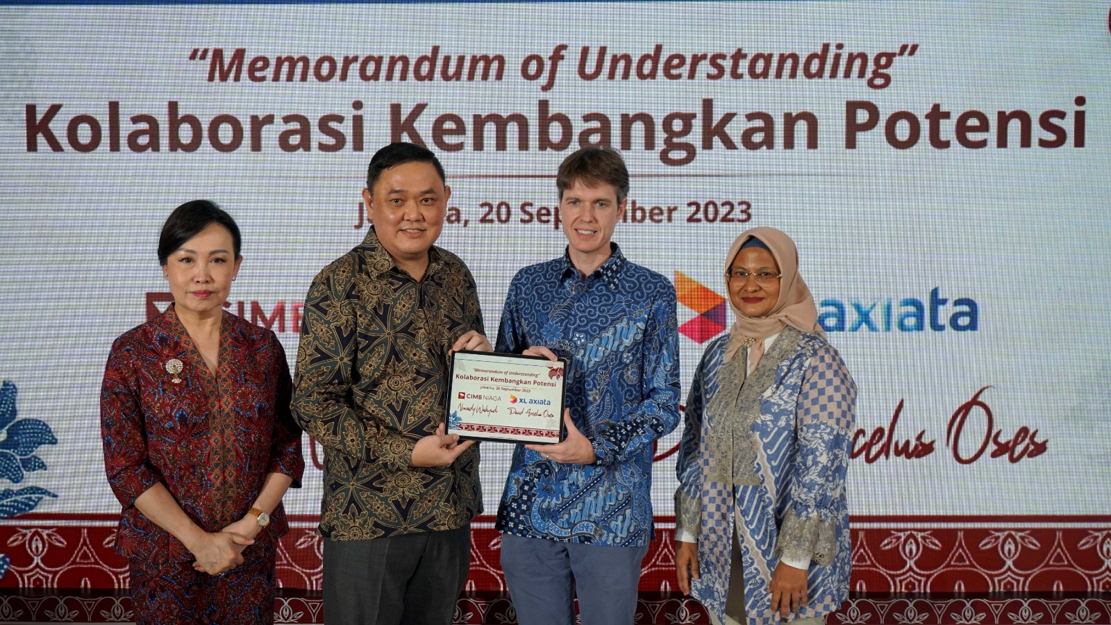 XL Axiata dan CIMB Niaga Sinergikan Layanan Perbankan dan Telekomunikasi