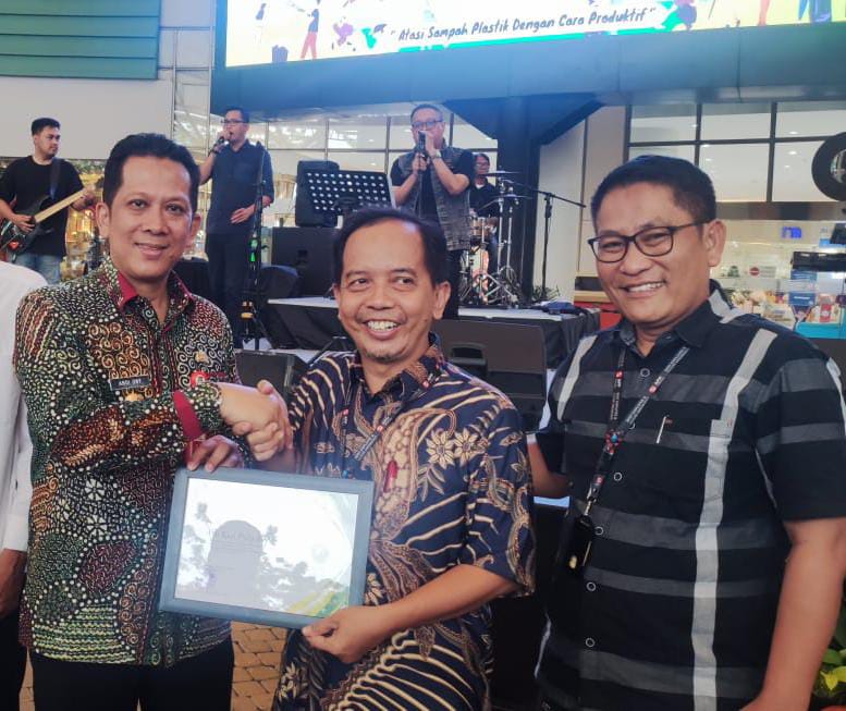 Peduli Lingkungan, Pj Bupati Tangerang Apresiasi PT IKPP Tangerang