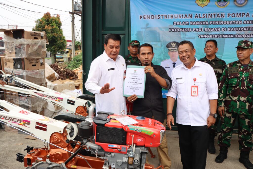 Isu Krisis Pangan, Pemkab Tangerang Beri Bantuan Alsintan ke Petani