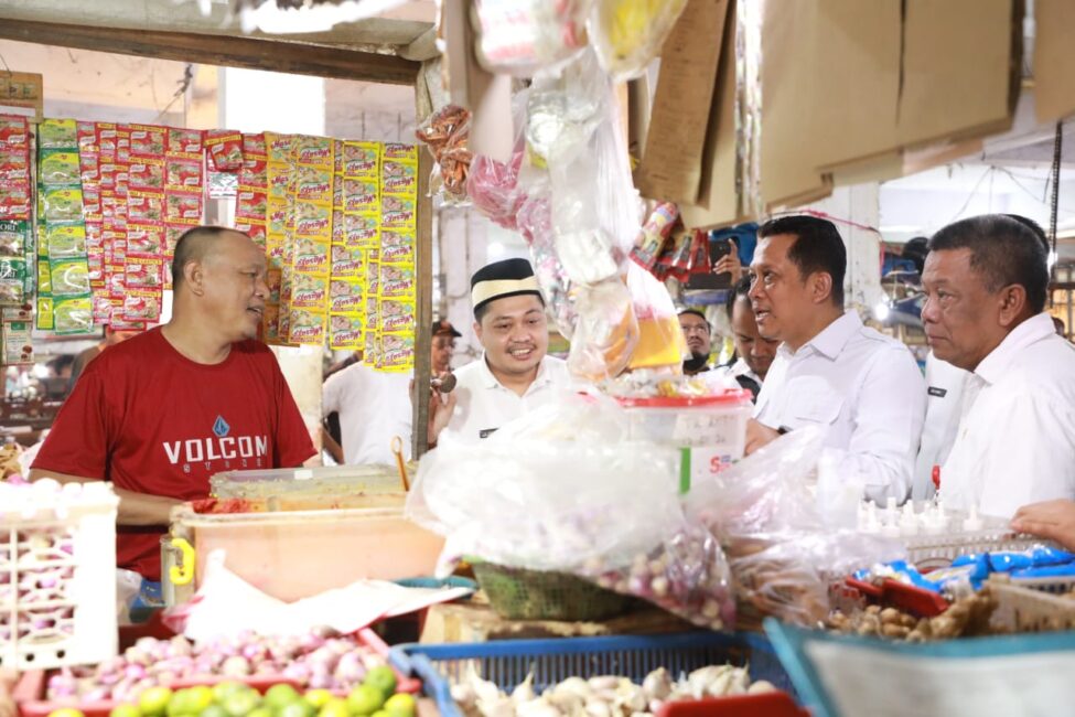 Pj Bupati Sidak Harga Sembako di Pasar Tigaraksa