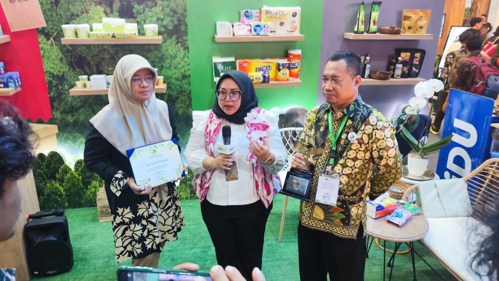 Terlibat Aktif Adaptasi dan Mitigasi Perubahan Iklim, Binaan IKPP Tangerang Raih Trophy ProKlim Utama dari KLHK
