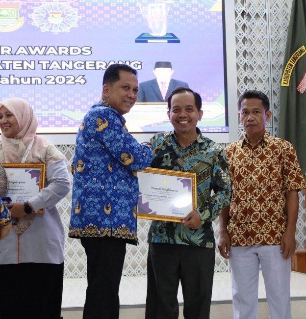 Aktif Jalankan Program CSR, PT Indah Kiat Tangerang Diganjar Penghargaan CSR Award 2024 dari Pemkab Tangerang