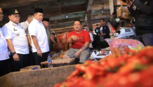 Sidak ke Pasar Tanah Tinggi, Menteri Tito Akui Inflasi di Kota Tagerang Sama dengan Data Nasional
