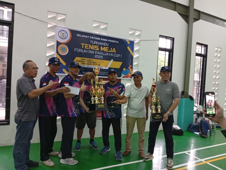 Seru! Duel Final Tenis Meja Piala Bergilir Forum RW Pakujaya Cup, RW07 Sabet Gelar Juara Umum