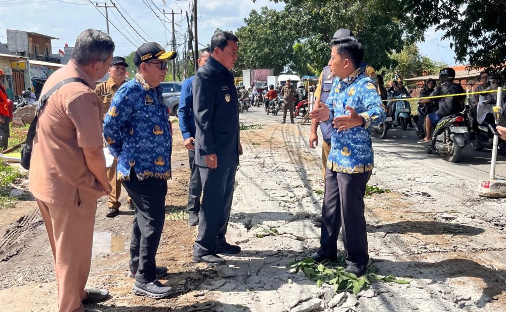 Bupati Tangerang Tinjau Perbaikan Jalan Bojong Renged-Teluknaga yang Rusak Parah