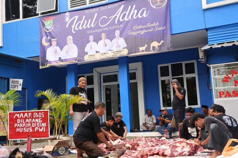 Idul Adha 2025: PWI Kabupaten Tangerang Berbagi Kebahagiaan dengan Masyarakat