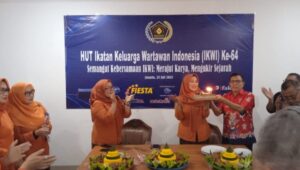 Pengurus IKWI  Pusat Rayakan HUT Ke-64  Secara Sederhana