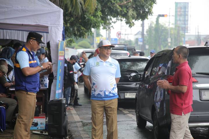 Sembilan Puluh Enam Persen Mobil Berbahan Bakar Bensin Lolos Uji Emisi Massal di Kota Tangerang
