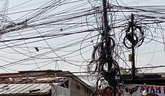 Membahayakan Masyarakat, Kabel Semrawut di Kota Tangerang Akan Ditertibkan